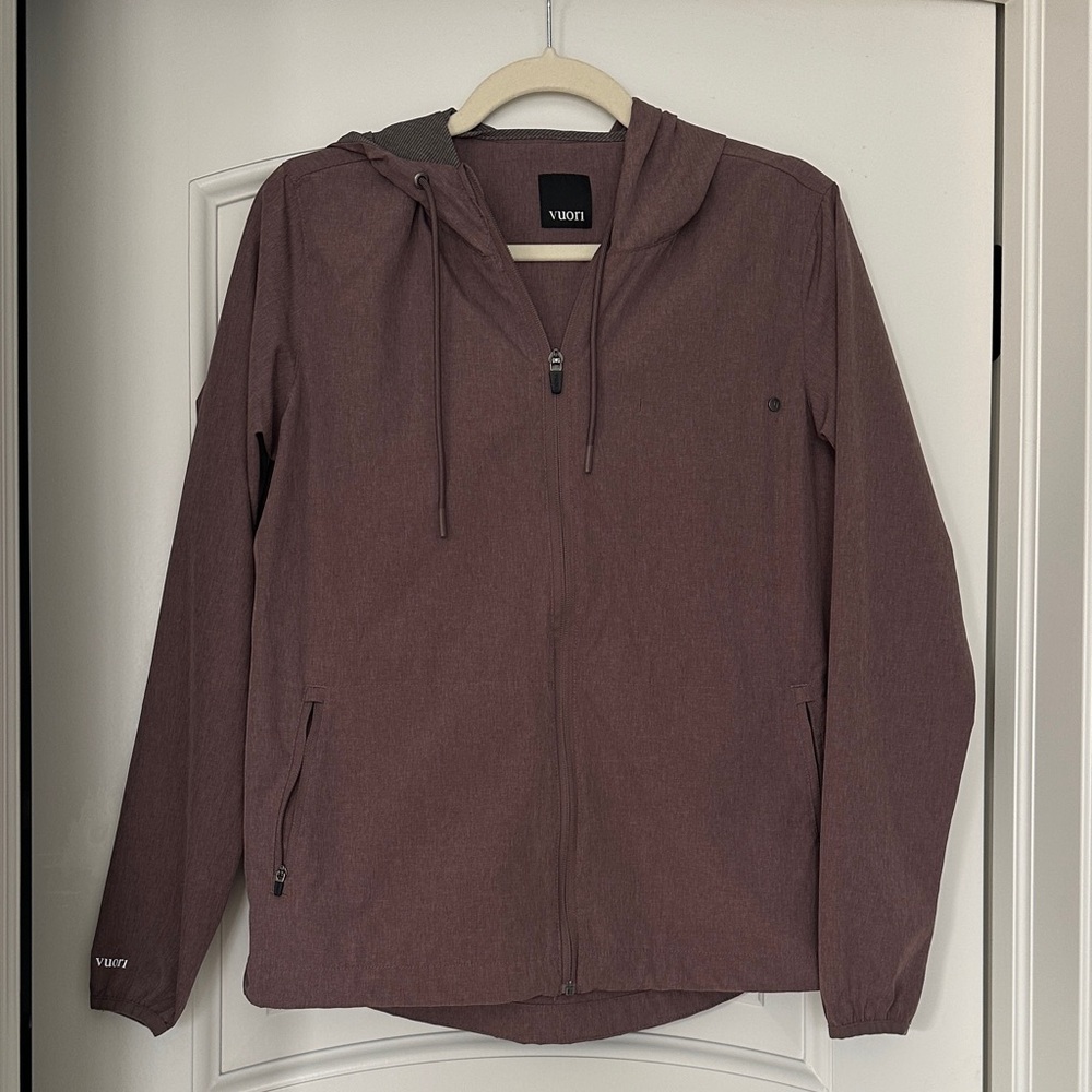 Vuori outdoor trainer shell Jacket